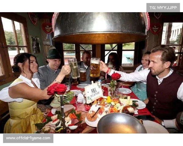 慕尼黑啤酒节传统，拜仁球员参与社区互动